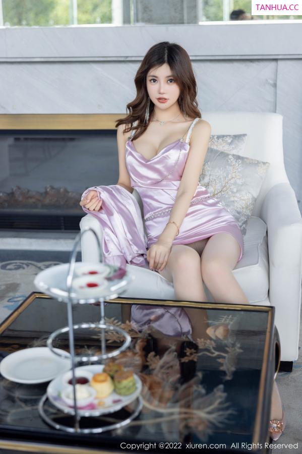綺裡嘉 绮里嘉 [XiuRen]高清写真图 2022.11.18 No.5879 绮里嘉ula 丰腴美腿第7张图片